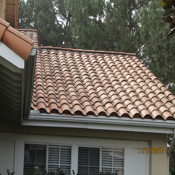 Roof Cleaning Commercial